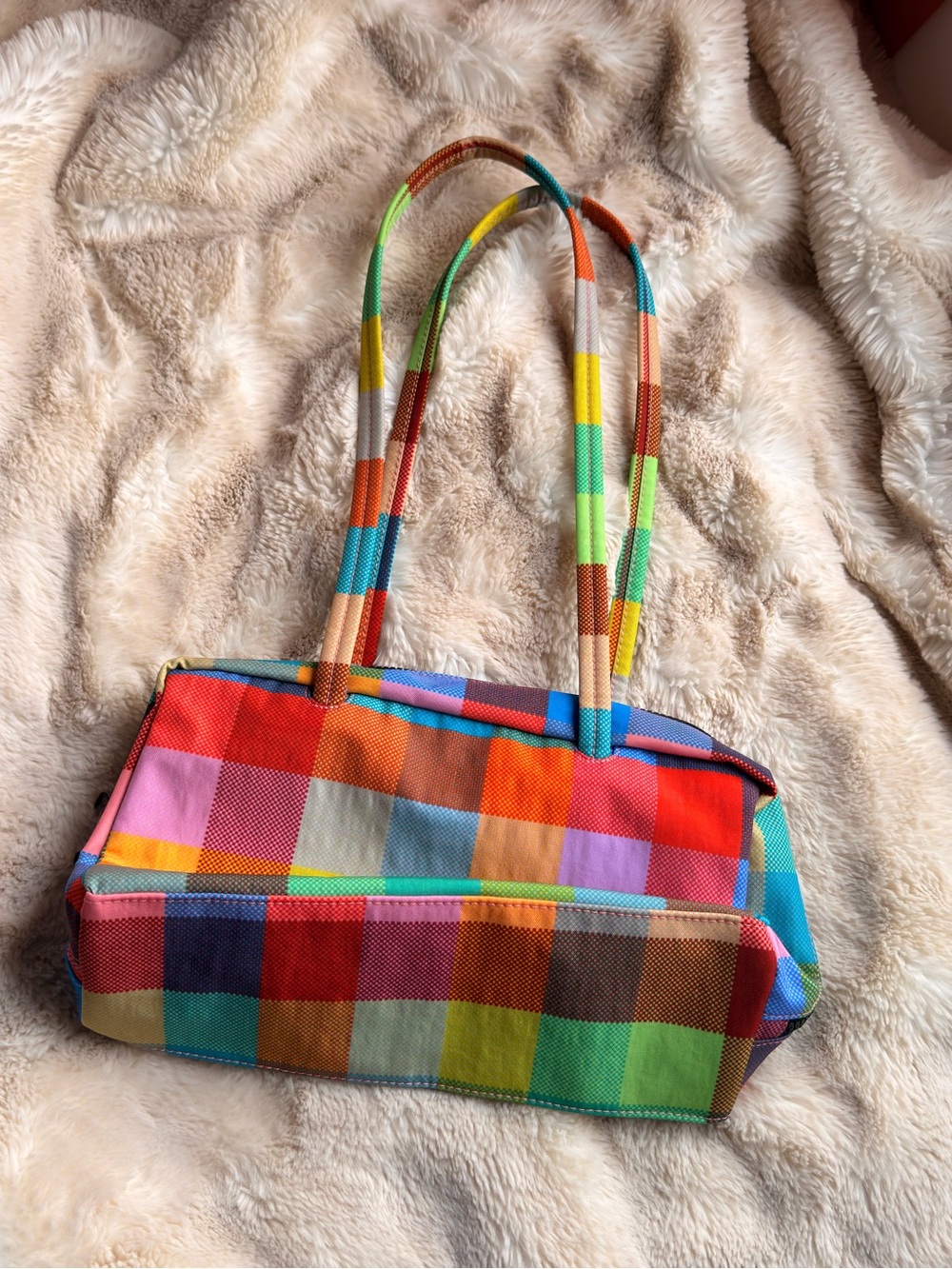 BAGGU Bowler Bag in Madras | UO Exclusive NWT - Picture 4 of 5